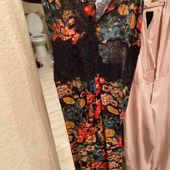 Clothes - Picture 2 of 7